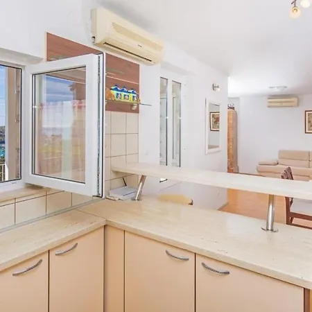 Apartman Katica - Premium Two Bedroom With Terrace And Sea View Mlini